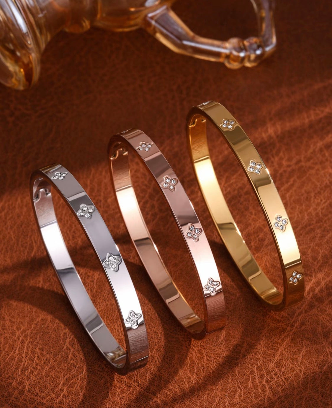 Luxury Wristband Diamond Style
